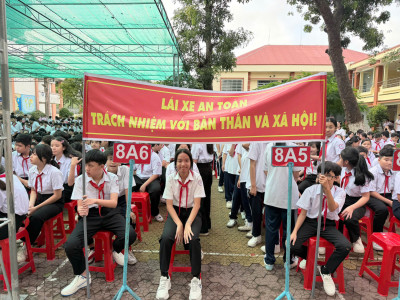 Một góc nhìn buổi ngoại khóa ATGT