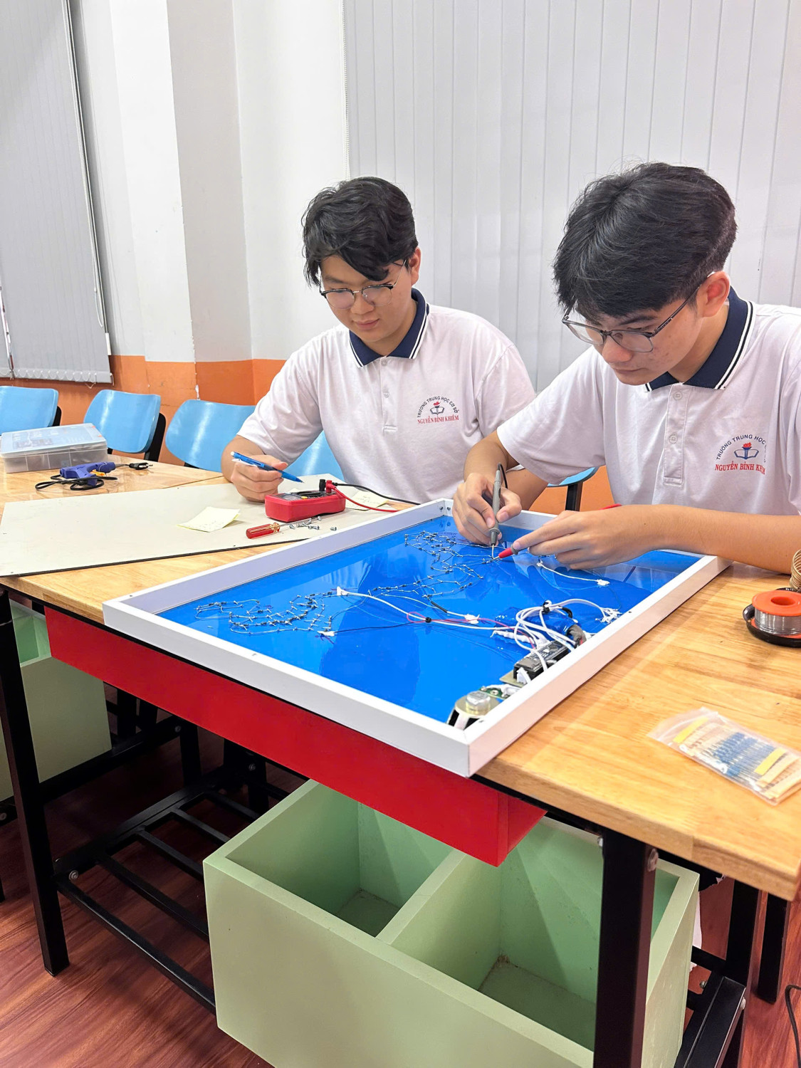 20723100253660236801